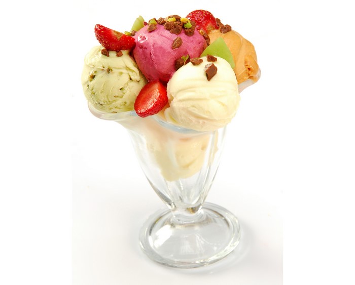 Ice cream sundae with fruit and chocolate