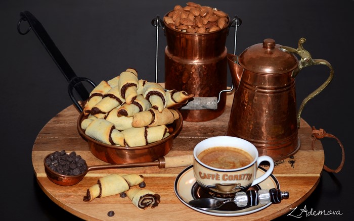 Rye cookies with chocolate and coffee