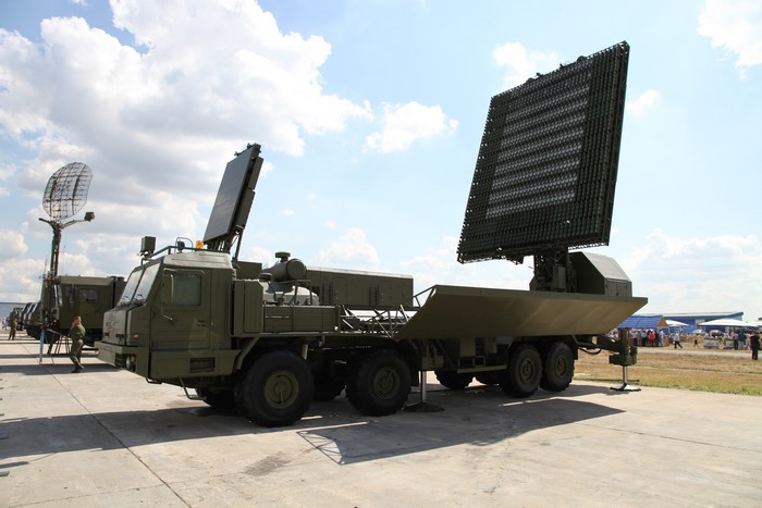 Military radar vehicle with large antenna