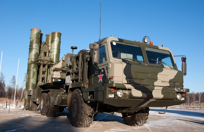 Russian S-400 missile launcher system