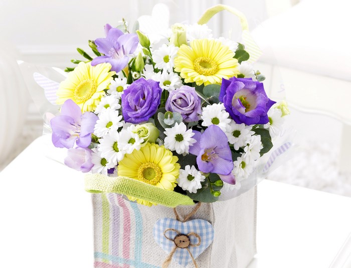 Bouquet of Roses, Gerberas, Eustoma, and Chrysanthemums