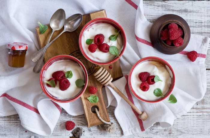 Yogurt with raspberries and jam