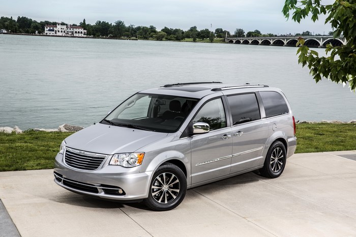 2015 Chrysler Town and Country minivan