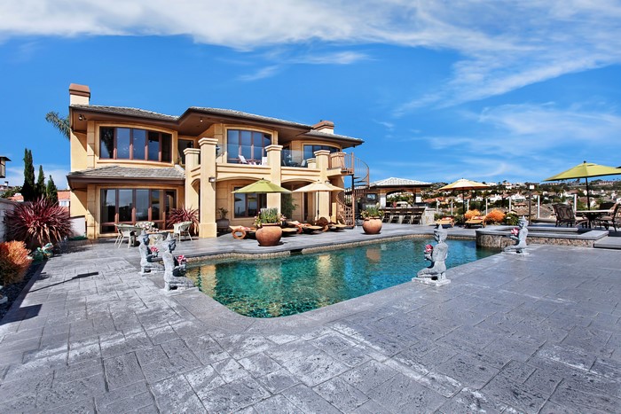 Luxury Villa with Swimming Pool and Outdoor Seating