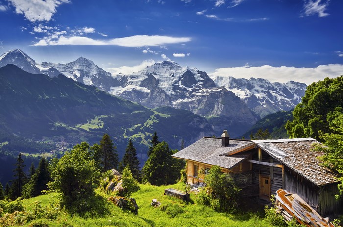 4K Grindelwald Switzerland Mountains and Houses