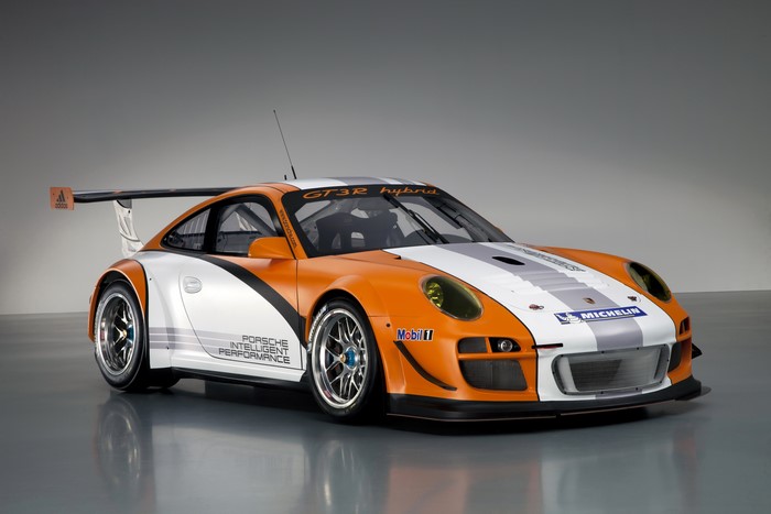 2011 Porsche 911 GT3 R Hybrid race car