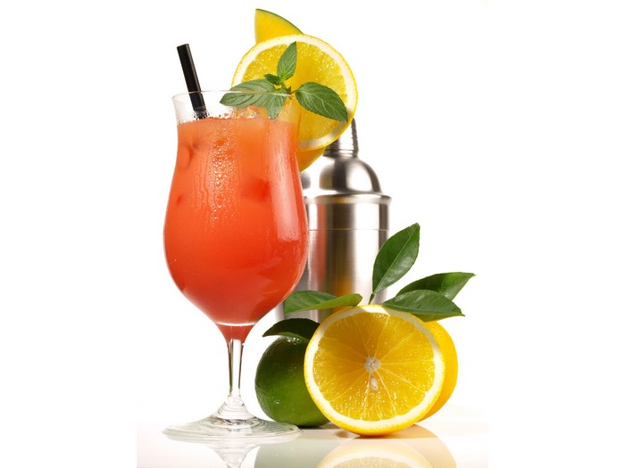 4K Tropical Cocktail with Citrus and Mint