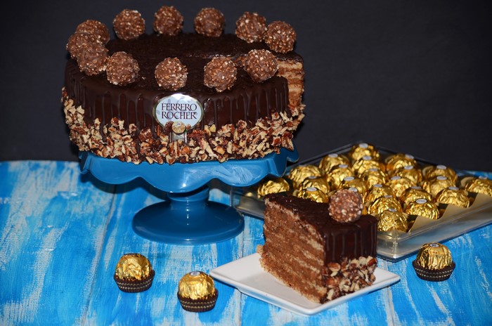 Ferrero Rocher Chocolate Cake and Candies