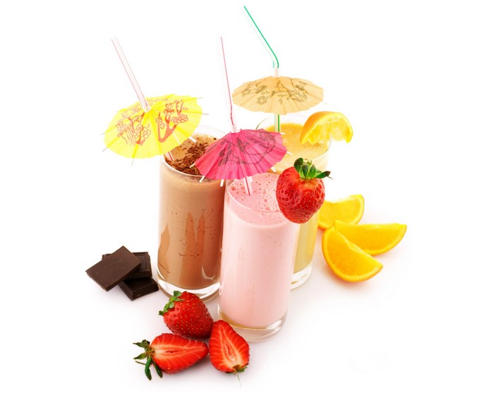Chocolate and Strawberry Smoothies with Orange Slices