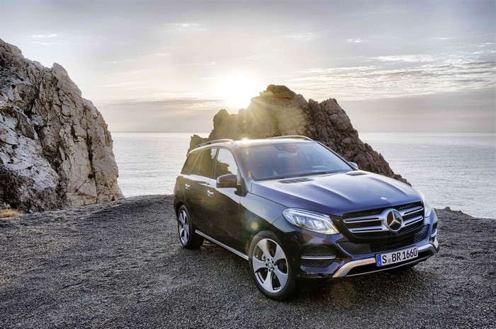 Mercedes-Benz GLE 250 parked by the sea