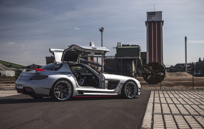 Silver 2015 Prior Design PD900GT Mercedes-AMG GT