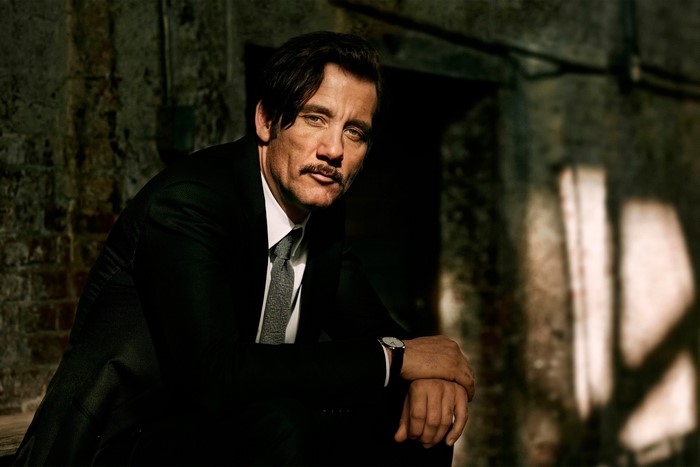 Clive Owen in a suit