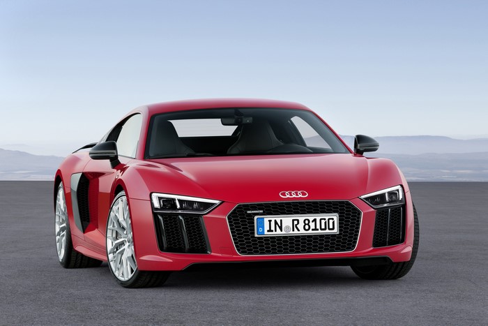 Red Audi R8 V10 Quattro