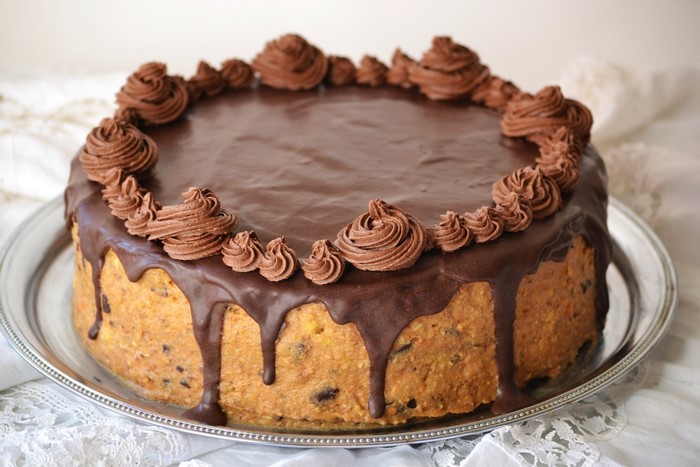 Chocolate Drip Cake with Chocolate Frosting