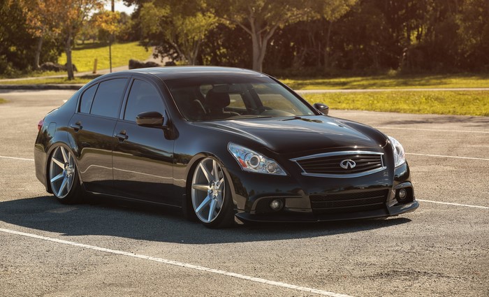 Black Infiniti G37 Sedan tuned with custom wheels