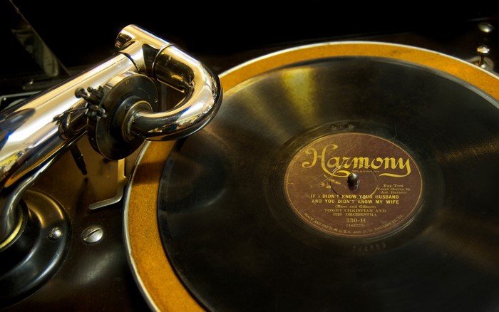 Harmony record on a phonograph