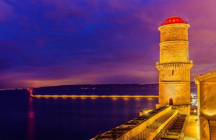 4K Lighthouse at Night in Marseille, France