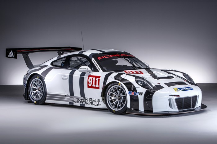 4K 2015 Porsche 911 GT3 R race car