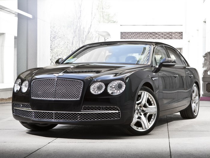 Black Bentley Flying Spur 2013 Front View
