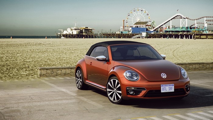 4K Volkswagen Beetle Cabriolet Concept on Beach