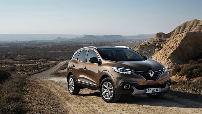Renault Kadjar on a dirt road in a desert landscape