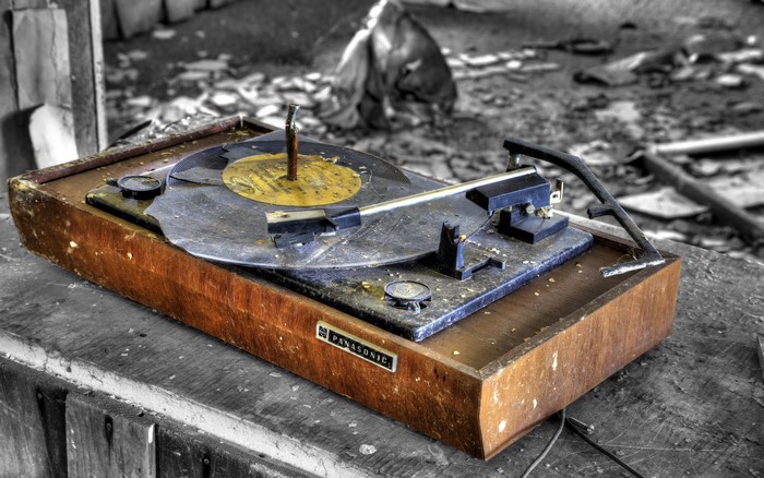 Panasonic record player with vinyl record