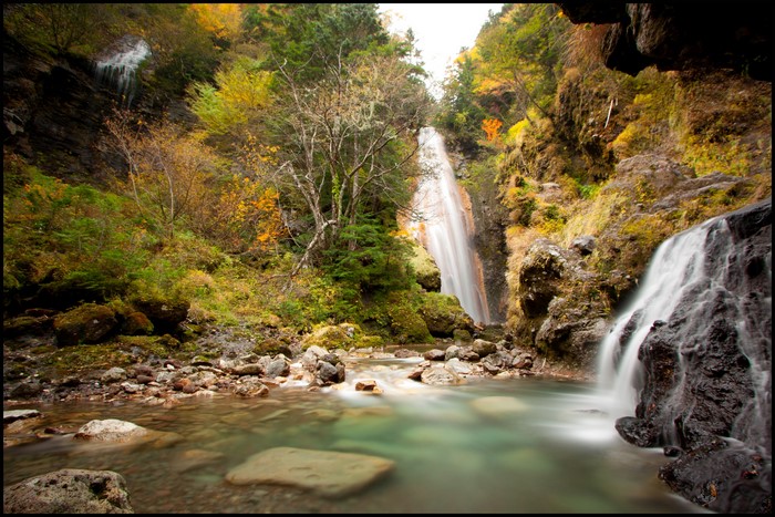 4K Waterfalls in Autumn Nagano, Japan