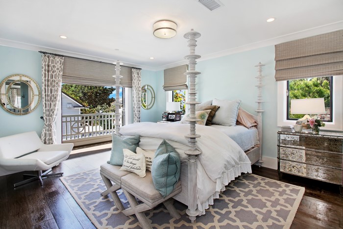 Bedroom with Four-Poster Bed and Balcony