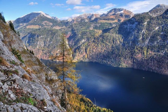 4K Mountains and Lake Scenery with Trees