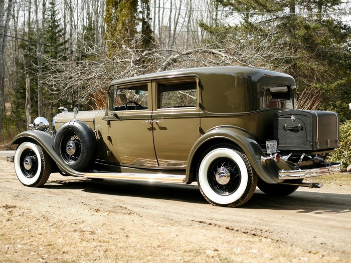 1932 Lincoln KB 4-door Sedan