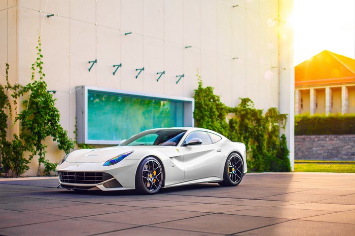 White Ferrari F12 Berlinetta Sport Luxury Car