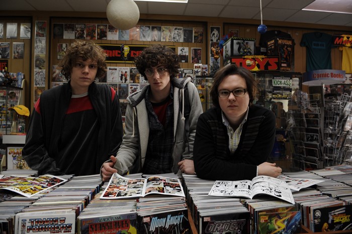 Aaron Taylor-Johnson, Clark Duke, and Evan Peters in a comic book store