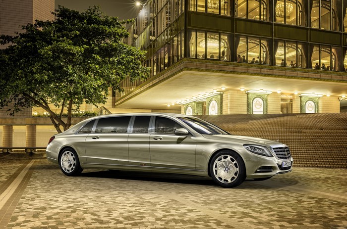 4K 2016 Maybach Pullman S 600 VV222 Mercedes-Benz Side