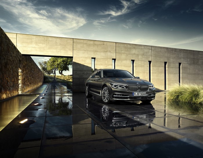 BMW 750Li xDrive in Metallic Grey