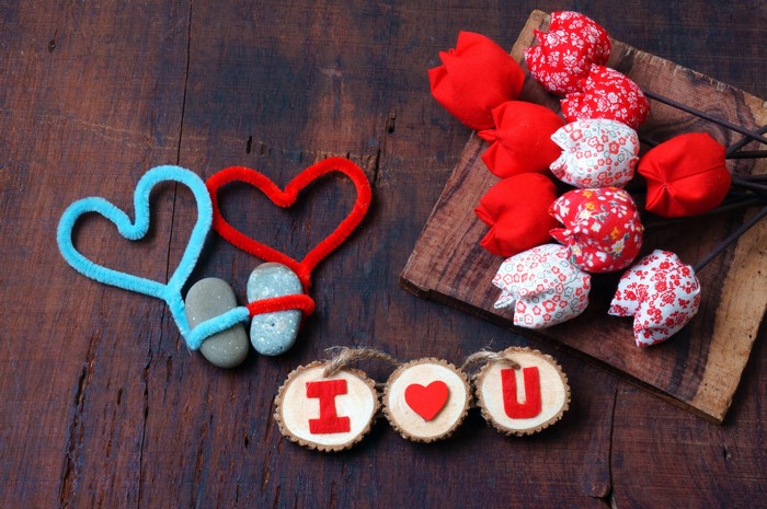 Valentine's Day IOU hearts and tulips