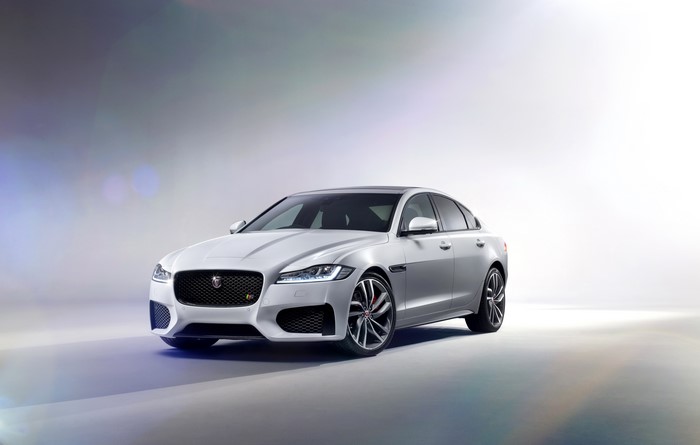 2015 Jaguar XF Sedan
