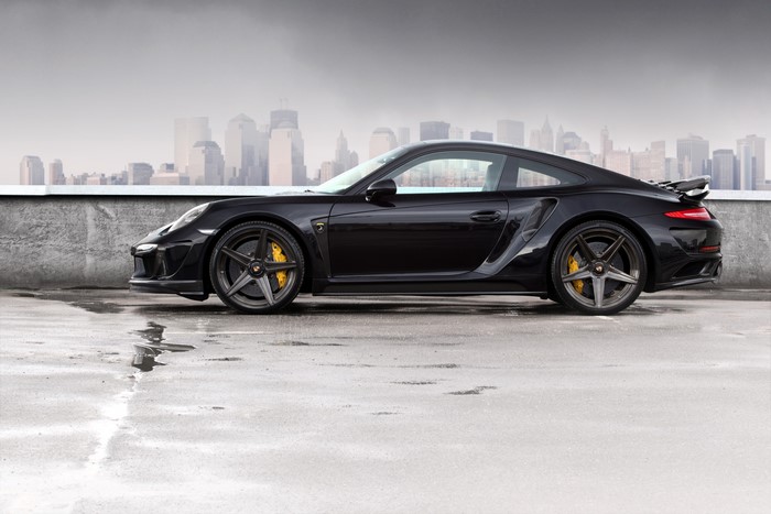 Black Porsche 911 991 Turbo GTR