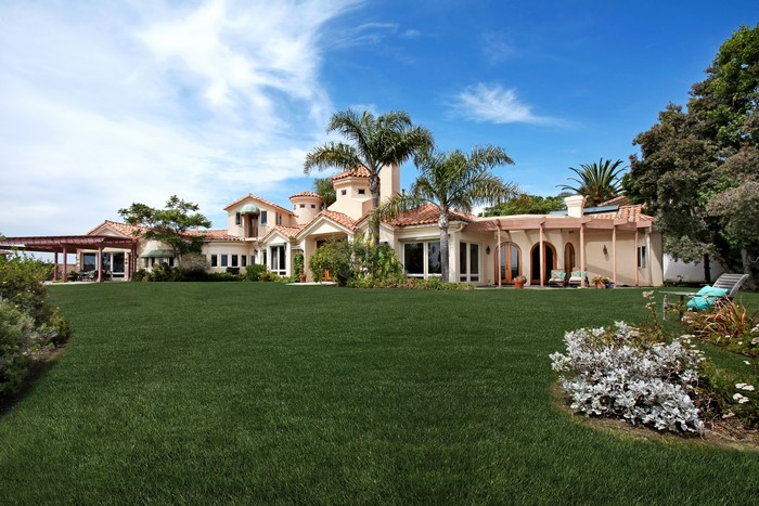 Luxury Mansion with Lawn in Laguna Niguel, USA
