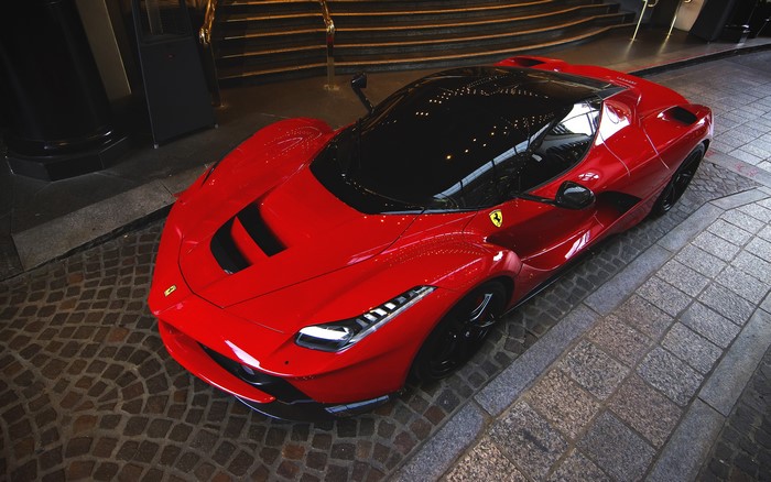 4K Red LaFerrari Supercar by Ferrari