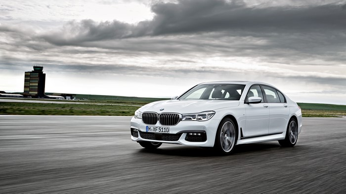 White BMW 7 G11 / G12 on a Racetrack
