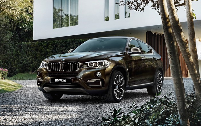 2015 BMW X6 F16 Front View