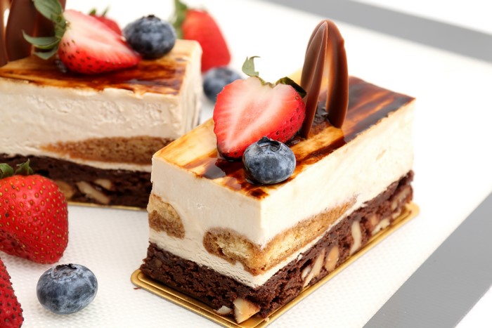 Strawberry and Blueberry Cakes