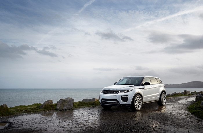 4K 2016 Range Rover Evoque by Land Rover