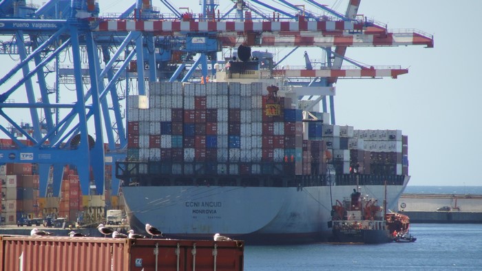 Container ship CCNI ANcud in Valparaiso, Chile