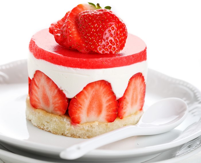 Strawberry Mousse Cake with Fresh Strawberries