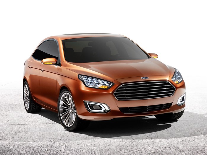 Ford Escort Concept car front view