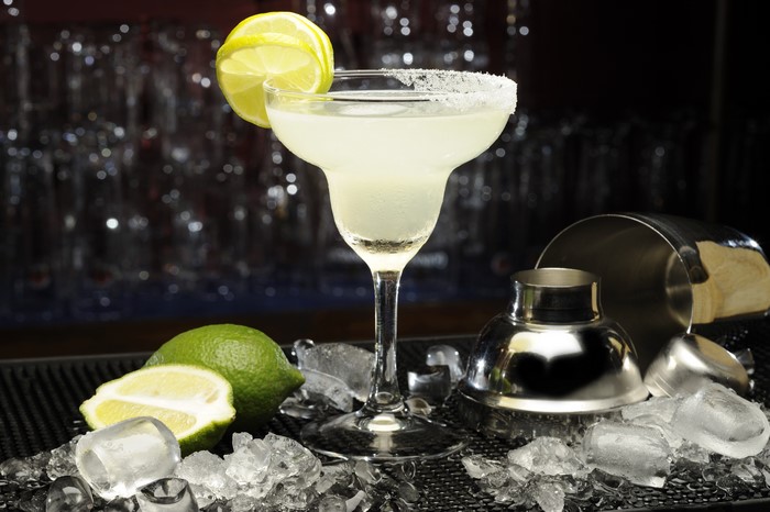 Margarita cocktail with lime and ice