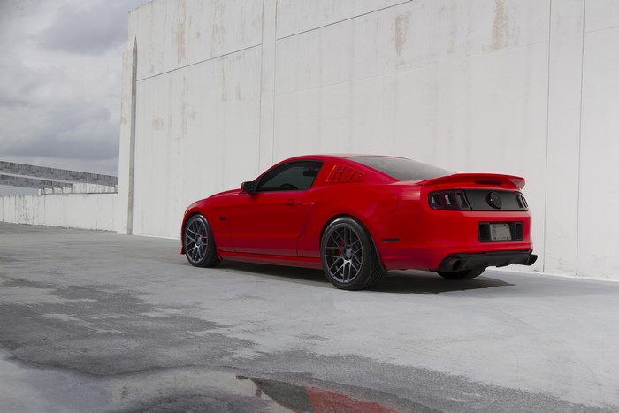 Red Ford Mustang GT5.0