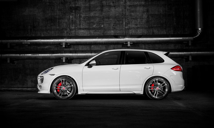White Porsche Cayenne 958 V-CT Edition