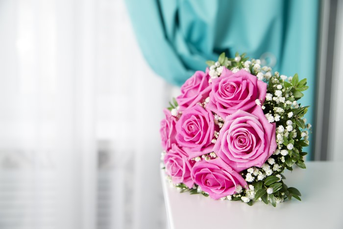 Pink Roses Bouquet with Baby's Breath
